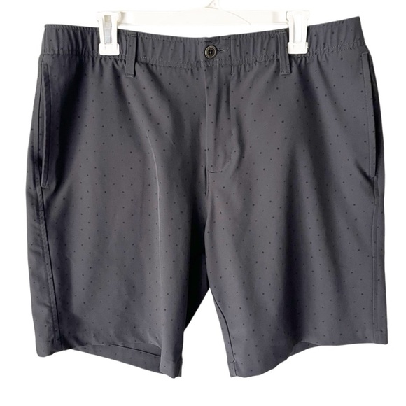 Under Armour Shorts Men's 38 Black Gray Polka Dot Flat Front Stretch Summer - Picture 1 of 10